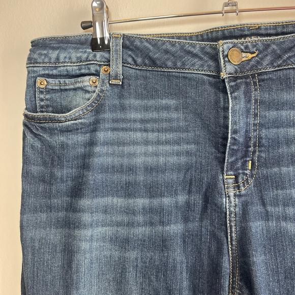 Michael Kors Women’s Jeans Size 14W Med Blue Denim Stretch Straight Leg Classic - Picture 3 of 16